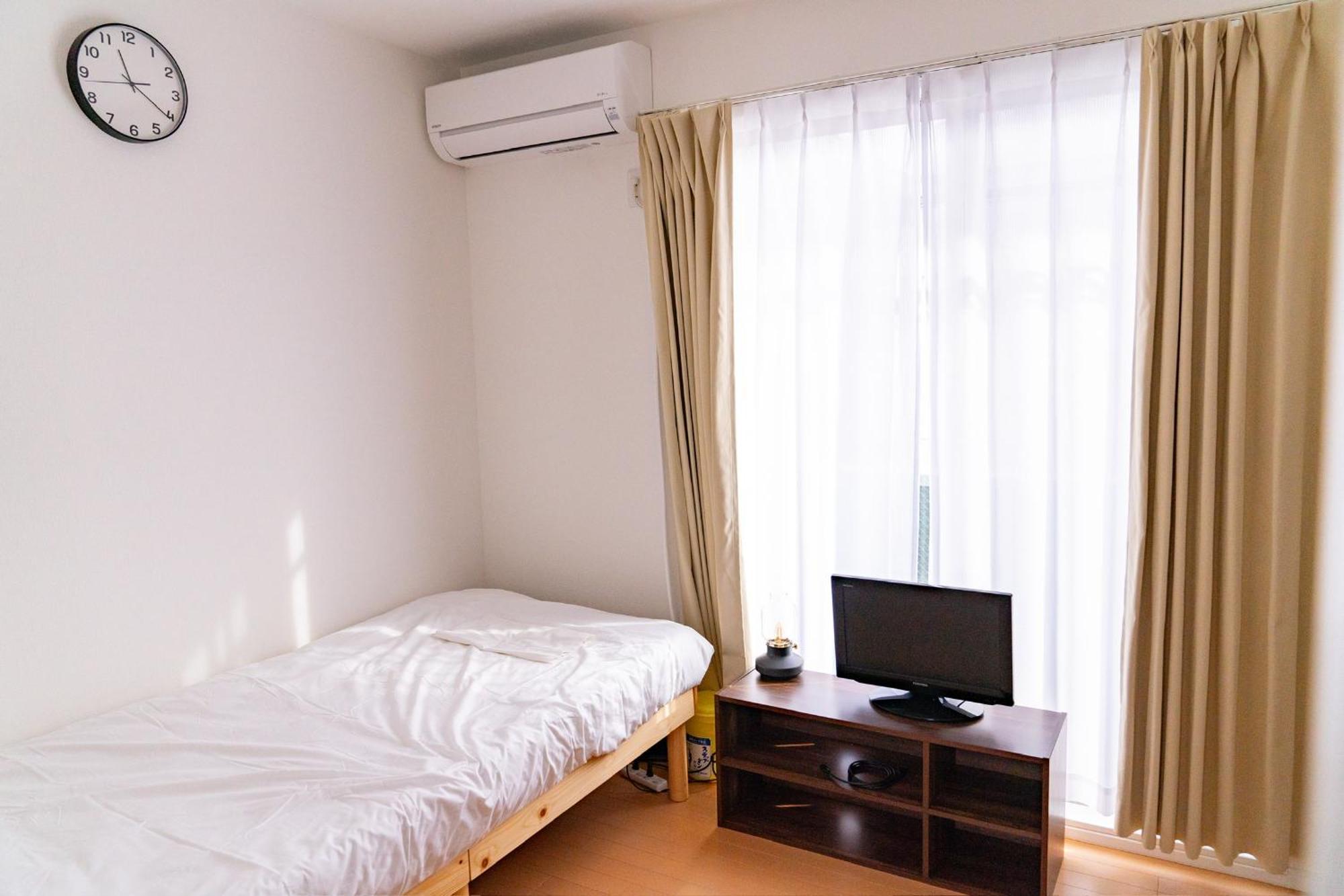 One Point Five Hotel Токио Екстериор снимка